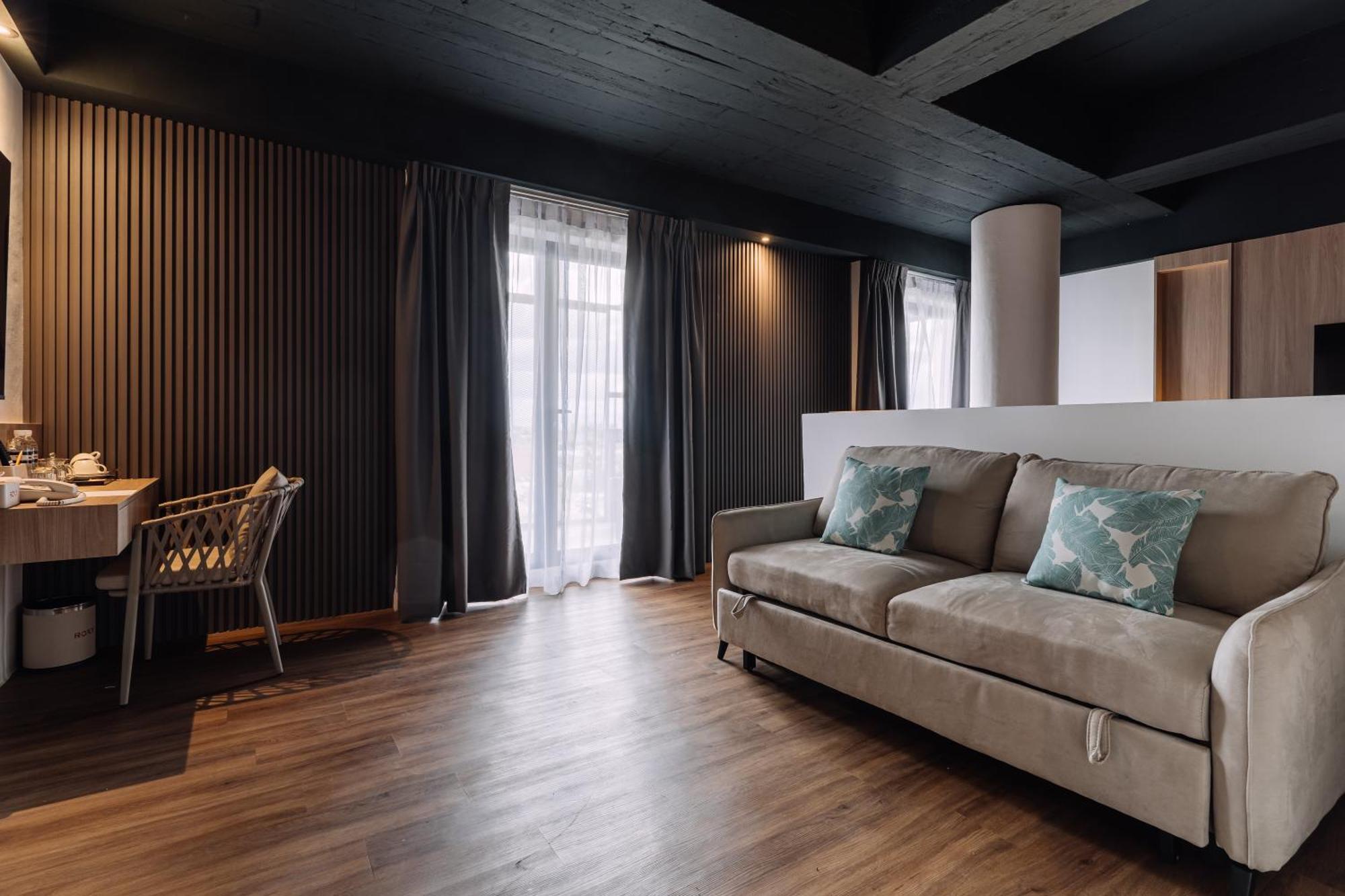 Impiana By Roxy Hotel Kuching Ngoại thất bức ảnh